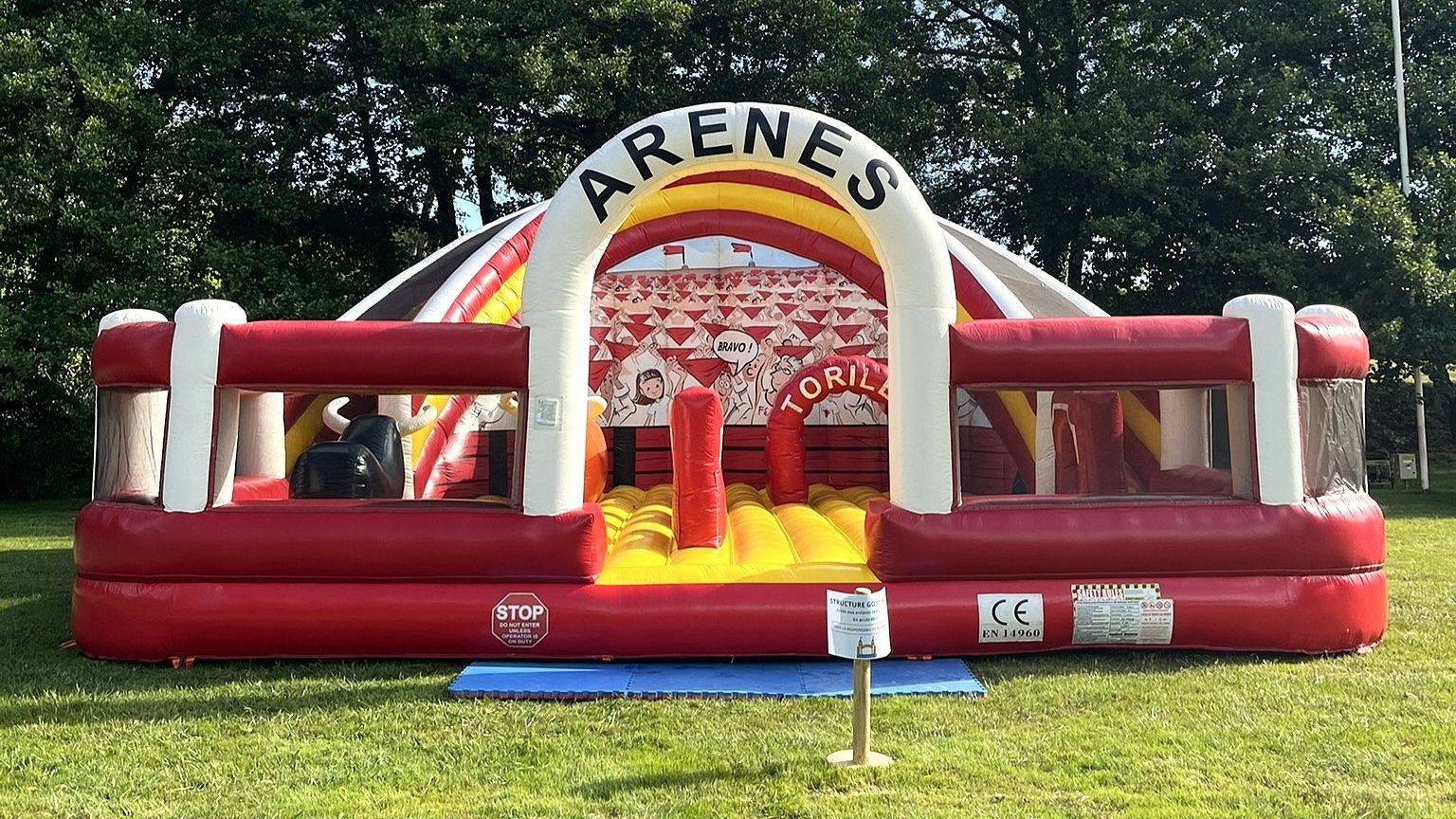 Arènes